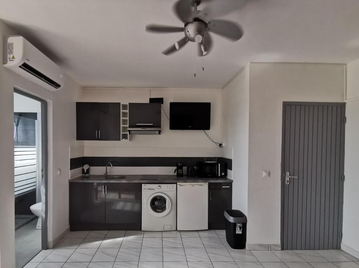 Appartement Vue Mer Et Montagne A 100M De La Plage Le Gosier  Exteriér fotografie