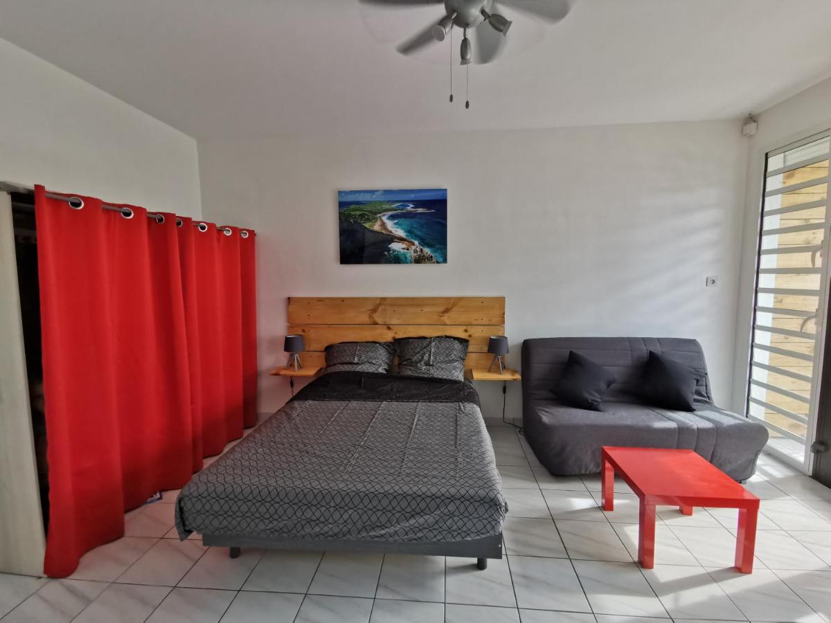 Appartement Vue Mer Et Montagne A 100M De La Plage Le Gosier  Exteriér fotografie
